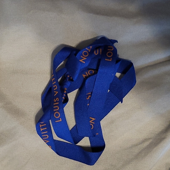 Louis Vuitton Sarah Wallet - Picture 3 of 10